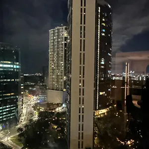 spacious-bgc-2-bedroom-with-a-view.angeleshotels.net/